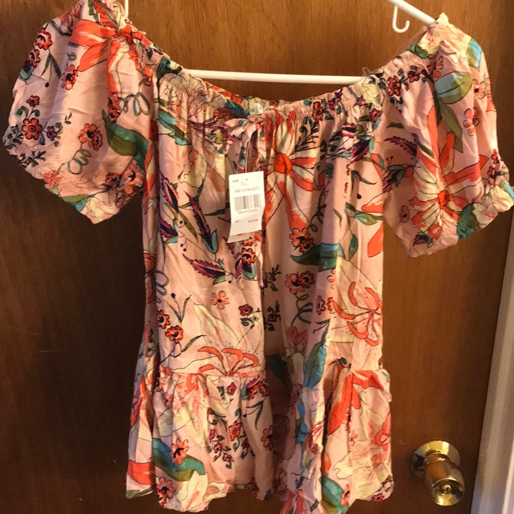 Floral Hawaiian peasant top